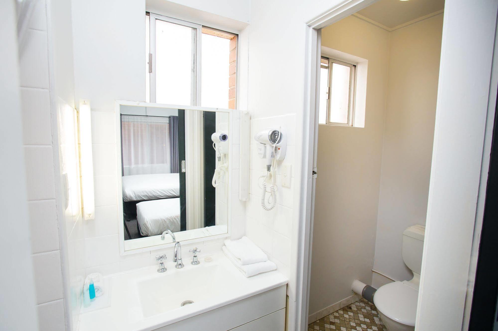 Downs Motel Toowoomba Zewnętrze zdjęcie
