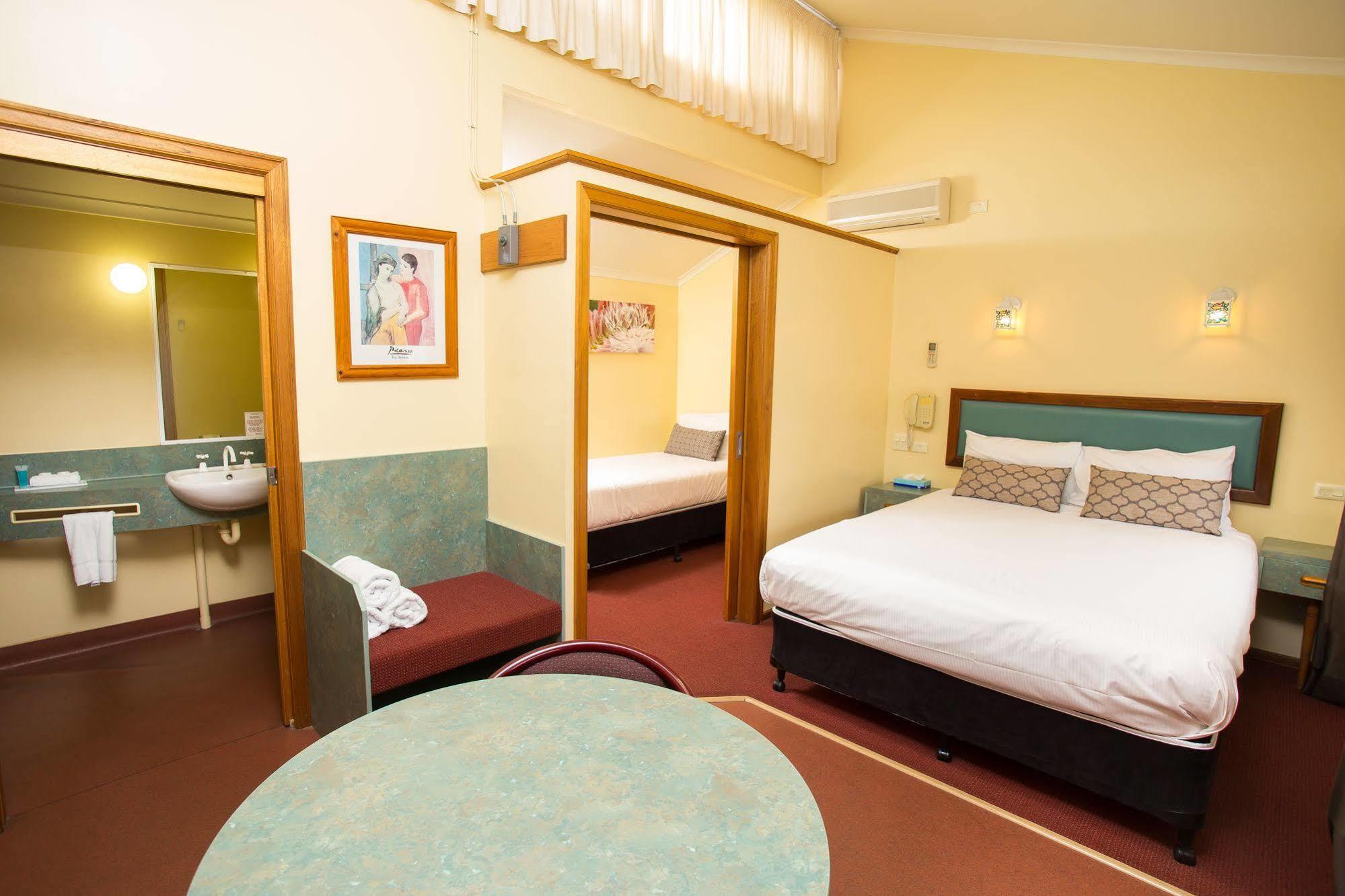 Downs Motel Toowoomba Zewnętrze zdjęcie