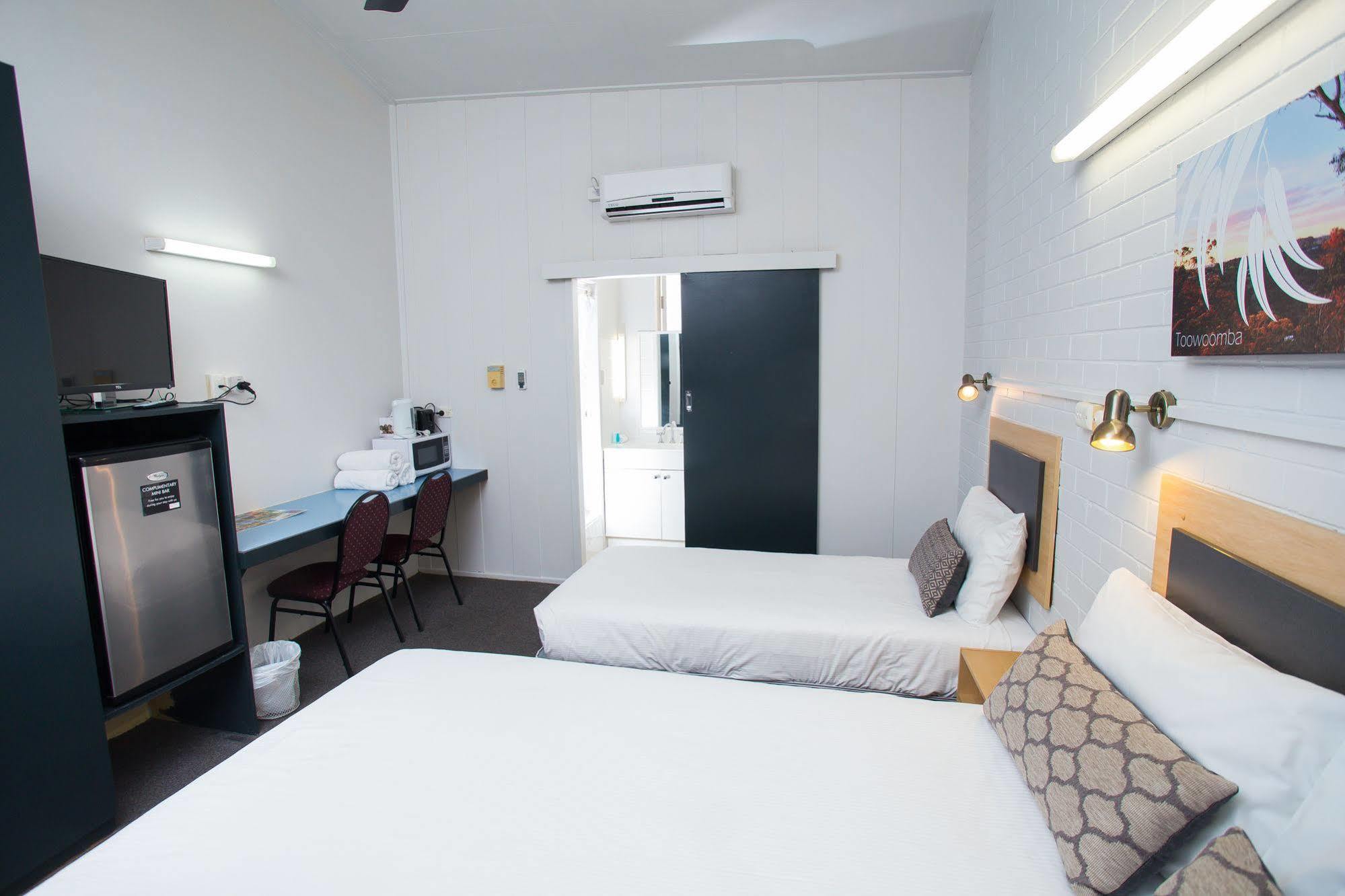 Downs Motel Toowoomba Zewnętrze zdjęcie